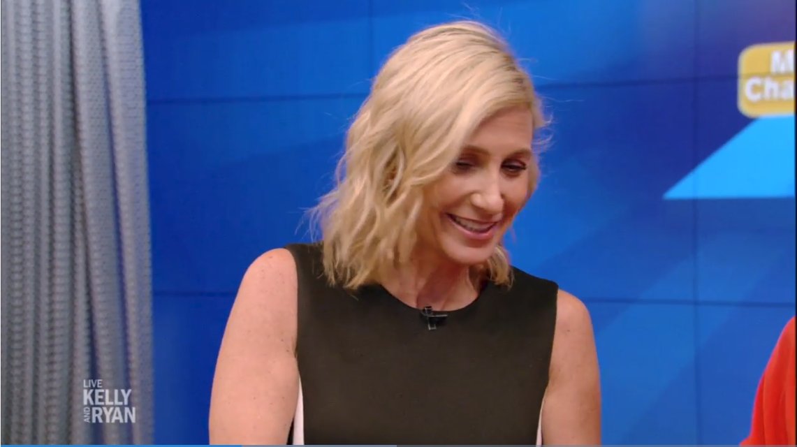 OmniActive_Life's tweet photo. Great segment @LiveKellyRyan with @drmelina who talked about how to “slim down and spice up your diet”. #SpiceUpSlimDown #Thermaspice #Capsimax
https://t.co/u0fy6Pfbhw https://t.co/YgdvG9UilZ