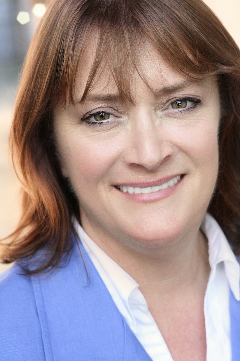 VoiceOverXtra's tweet photo. Plenty of #voiceover work available for British accents. In new article, #SarahMitchell tells American #voice #talent what and how to practice to master British #pronunciation ... https://t.co/CG9hu8FzUZ https://t.co/OFNKFQ1AUD