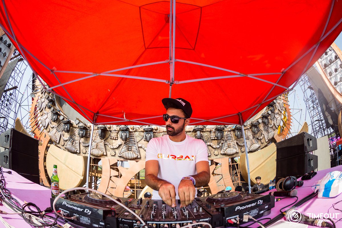 TimeOut72 tweet media