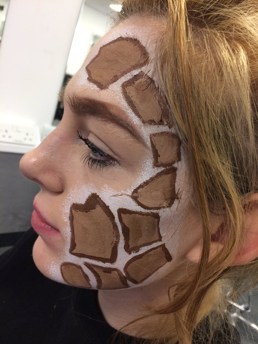CFarrallMakeup's tweet photo. Giraffe face and body paint on my model Lauren's face, arm and leg using @Snazaroo face paints #giraffe #facepaint https://t.co/JtmEL8nBgj