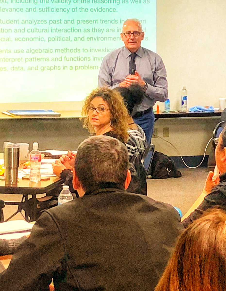 JeffHornerLLI's tweet image. Dr. Tim Brown @SolutionTree working with Cohort 3 PLC : great to have Dr. Brown in @Midland_ISD