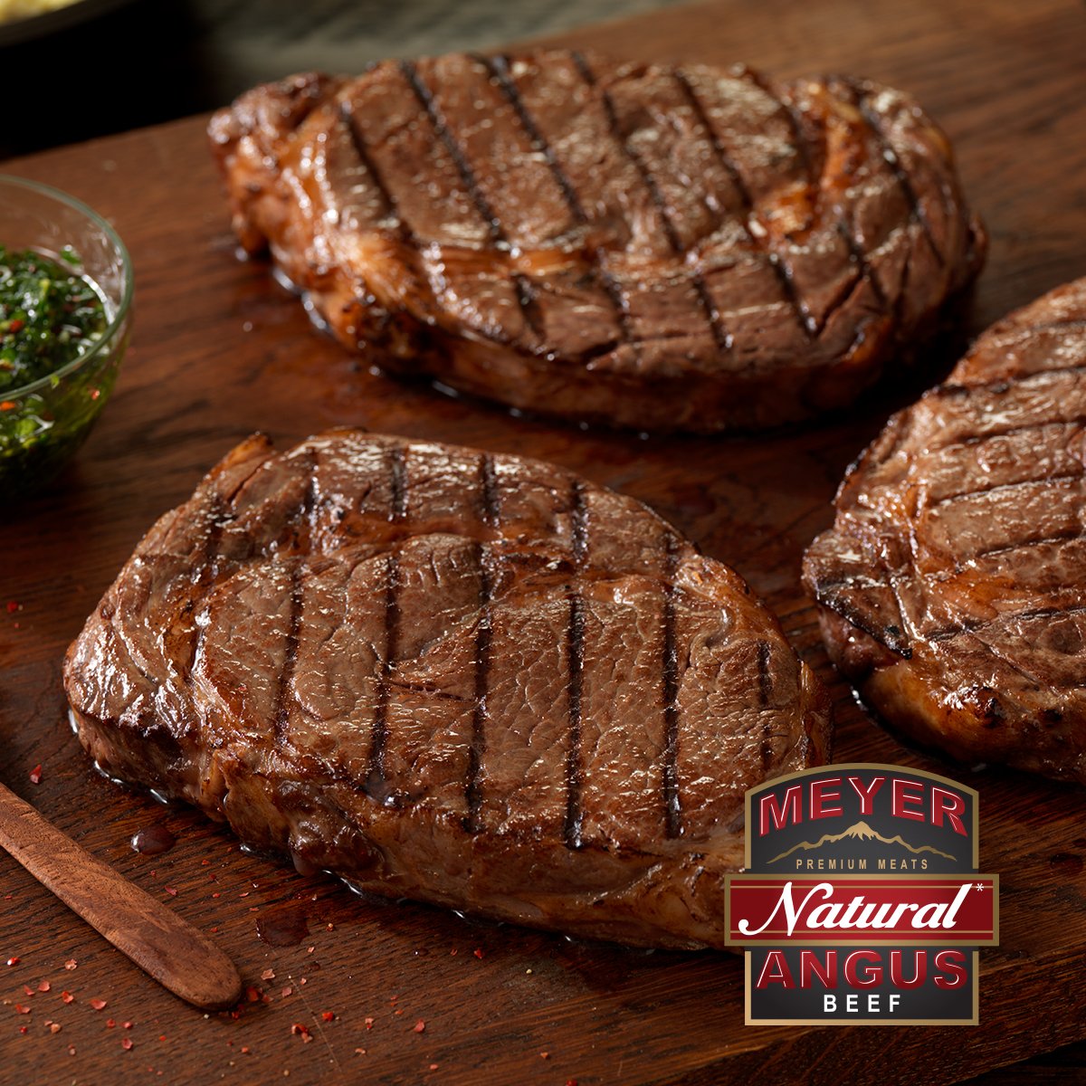 Want to achieve the perfect picture-worthy grill marks on your steak? Try these 5 tips! huffingtonpost.com/2015/06/11/tri…