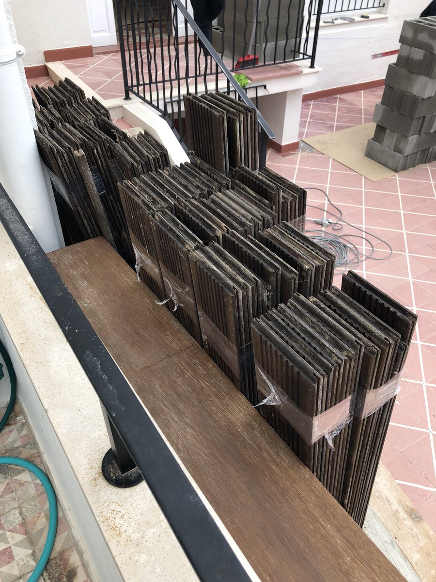 PINS46's tweet image. Tancat per obres. Així comencem el 2018 a @PINS46 per posar, d’aquí a uns mesos, punt i final a un període d’aproximadament tres anys sense poder gaudir de la joia del restaurant: el nostre pati interior! En breus, el resultat final #pins46 #ciutadella #pati #patinterior