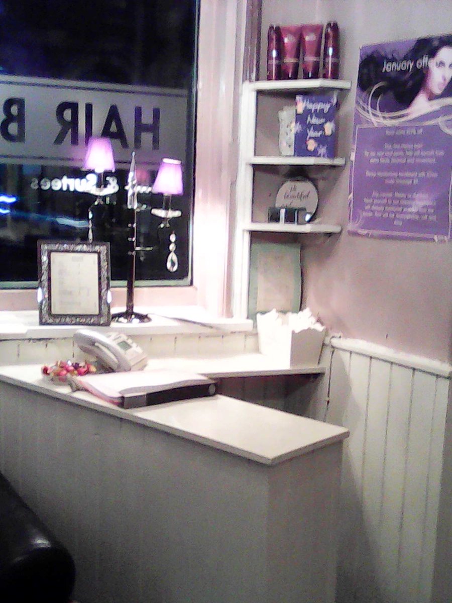 hairbase28's tweet photo. 2018 refresh for reception! https://t.co/F3vbcykvSo