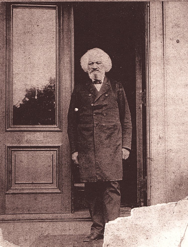 MAAHMuseum's tweet image. In 1889, Pres. Harrison appointed Frederick Douglass the U.S. Minister to Haiti. Douglass was about 71 at the time. This photograph of Douglass was taken in Port-au-Prince, Haiti (1890). IC: Moorland-Spingarn Research Center, Howard University.  #FrederickDouglassFridays #FD200