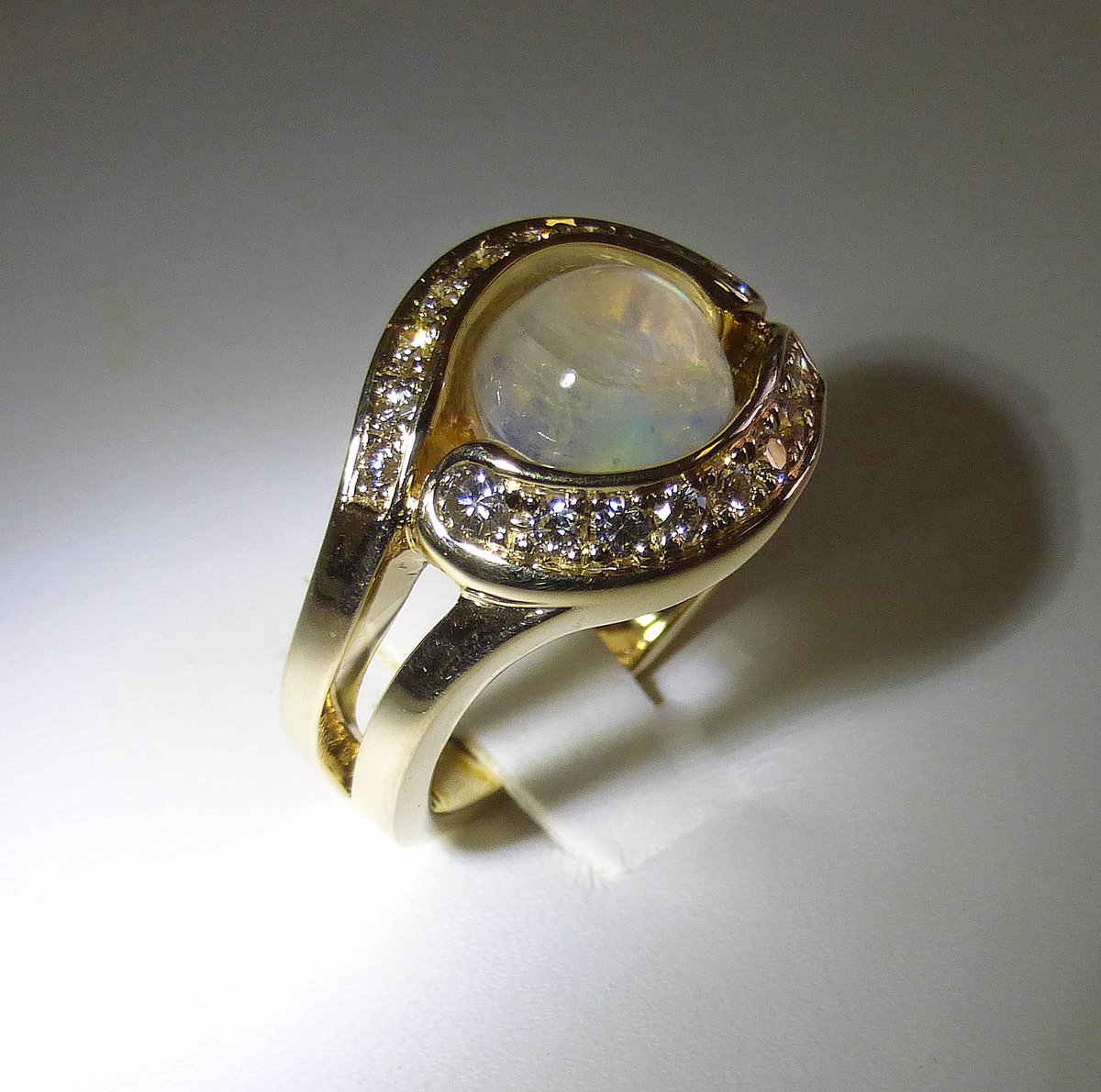 precisionring's tweet image. Our customer came in with a specific design idea for a moonstone and diamond engagement ring for his girlfriend.  We worked with him to make him a one of a kind custom design that he absolutely loved!  Visit us precisionring.com and get started on your #ValentinesDay2018