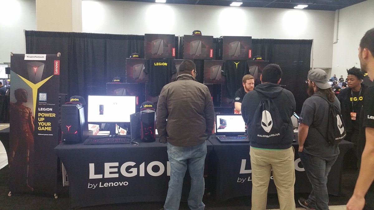 Selanda7's tweet image. #legionpaxsouth booth woot!