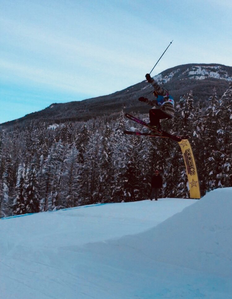 Bill_world's tweet photo. @DPSSCondors students Liam, Dominic and Andre know how to fly... #Timbertour slope style event at #RidePanorama. Moguls are tomorrow. https://t.co/NKjZITTIC2