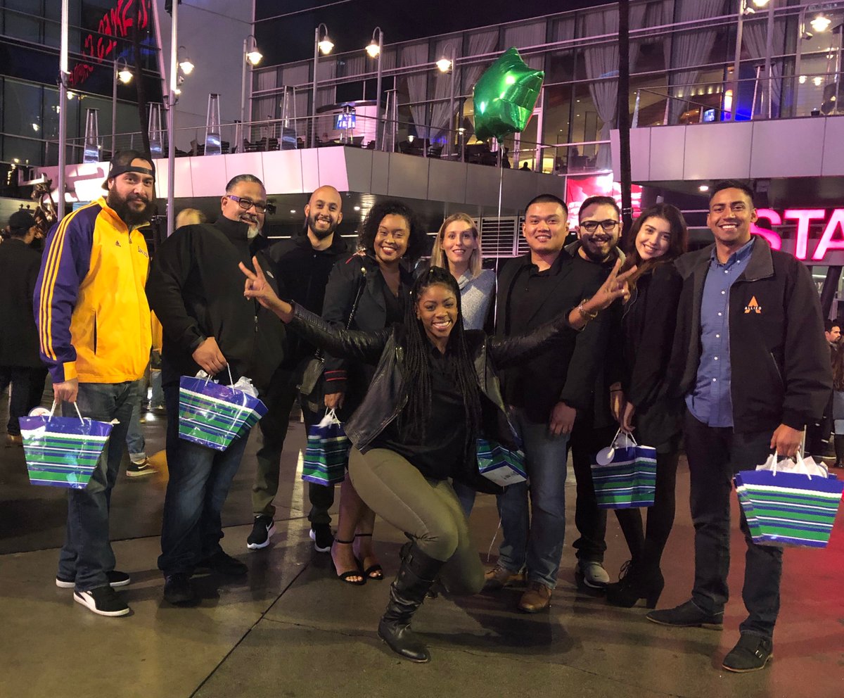SeacliffEnviro's tweet photo. This was a busy week for our team. Starting out with a #LakerGame for some amazing clients! Special thanks to David from #AmericanEnvironmentalGroup for partnering with us to make this night special! 

#LakerNation #FBF https://t.co/guovA6UoHw