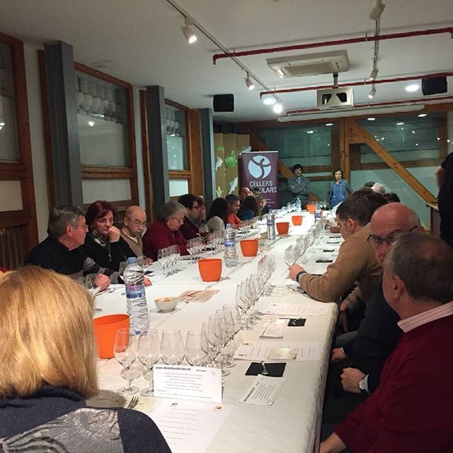 pep_llaurado's tweet photo. Al complet. Full. 9 Cellers Singulars 9 vins singulars. 9 Cellers Singulars 9 uniques wines. #cellerssingulars #masdelboto #moliderue #masbella #farineravins #vinssuñer #biopaumera #cellerpedrola #estolverd #cellerblanch https://t.co/S4kG6gSEKZ https://t.co/VBk1OoYRJP