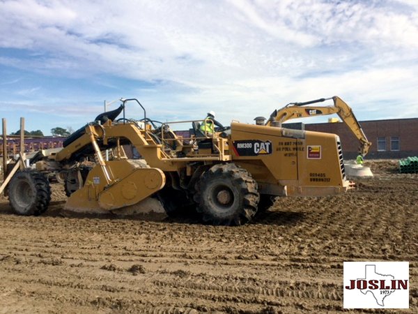 JoslinTexas's tweet image. This is how we roll, mixin&apos; it up at NCISD&apos;s new elementary school job site.
#Construction #SiteUtilities #Concrete #Earthwork #ElevatingEducation