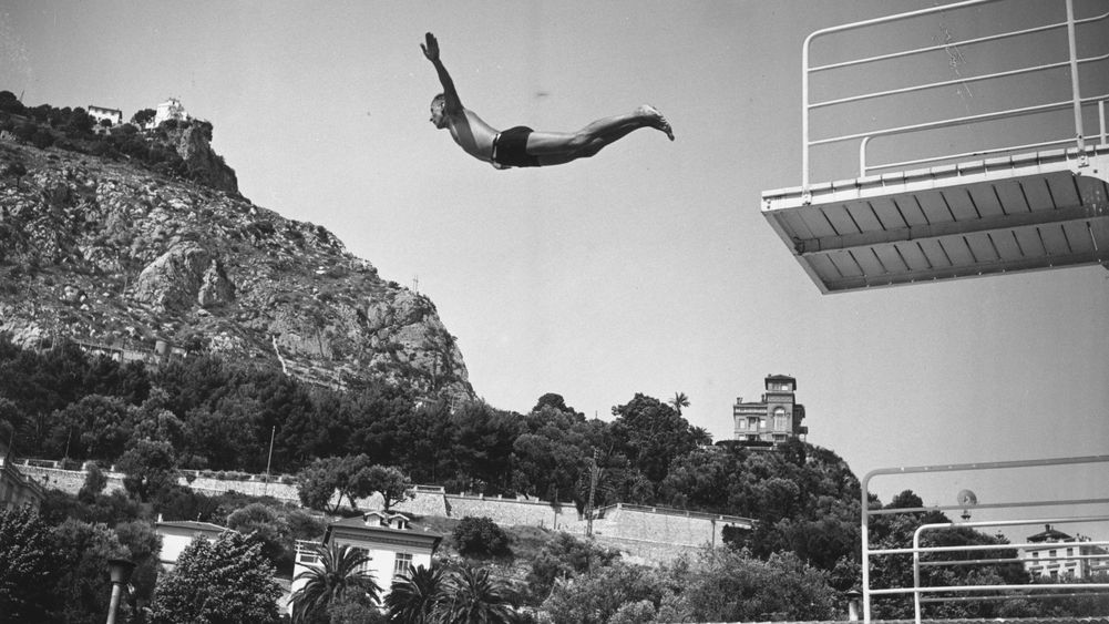 MeetMeural's tweet photo. One of our #ArchivesResolutions is to be more courageous, try new things, be fearless!
“High Dive,” 1934 #BringArtToLife https://t.co/svi6umo2ke