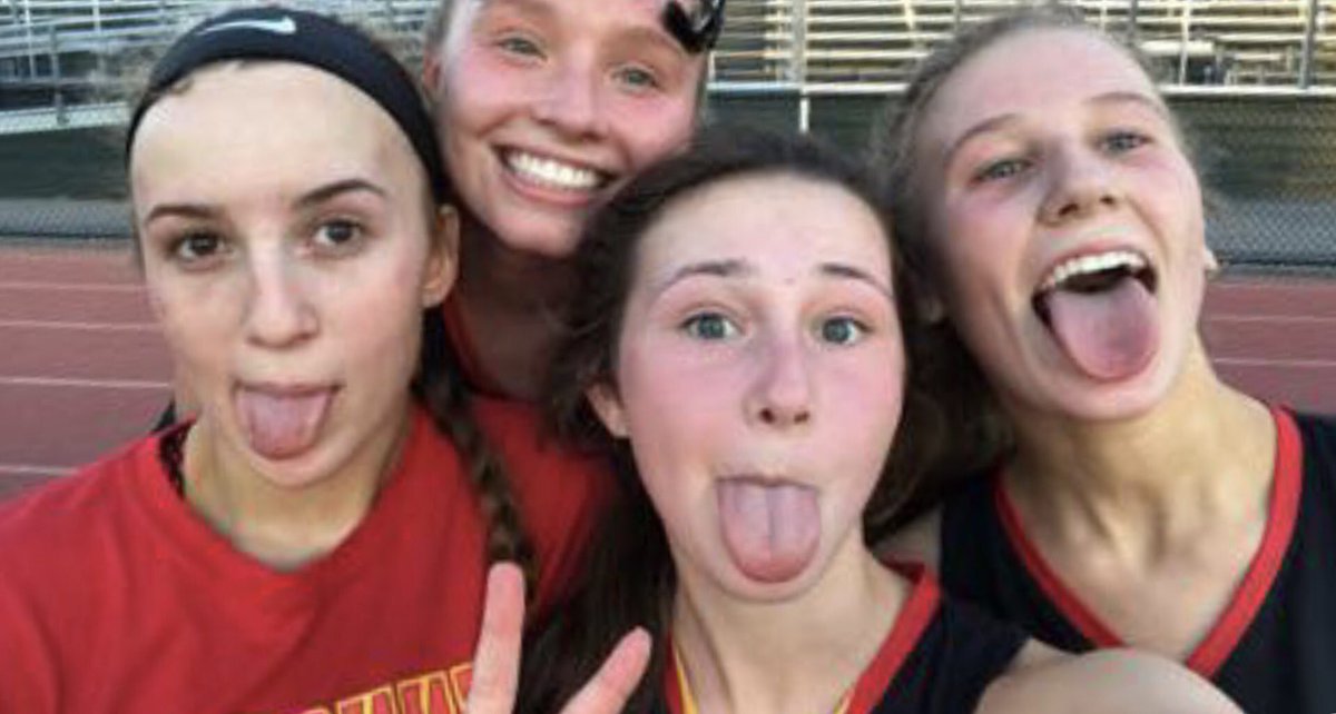carlybaillis's tweet photo. Happy birthday @courtneytripler ❤️🎈🎉So glad we've been friends since we were little laxers and I miss Disney w u !! Thanks for always cracking me up and being so sweet! Love ya girl #jvlaxforever https://t.co/ariw29aXMH
