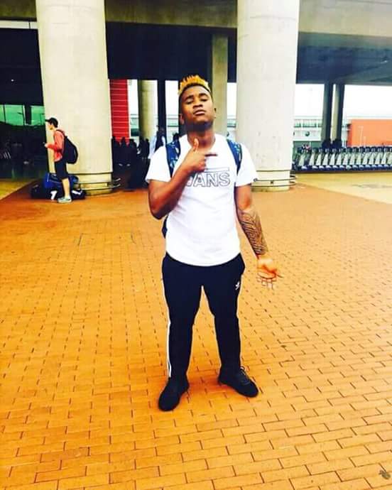 ayandamicca's tweet photo. @ChiefMluh Yoooh am in luv wth the guy somebody praye 4 m plzzz💚😁😁😊 https://t.co/NH9GkdT4Jb