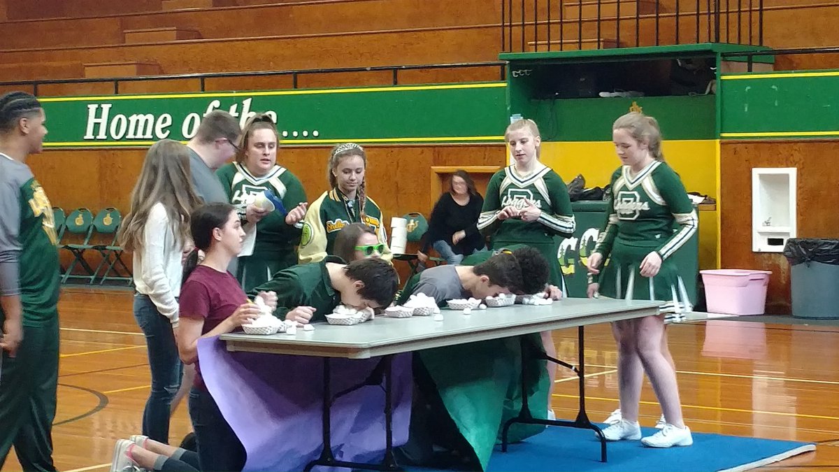 dhs330's tweet photo. Homecoming Royalty Competition#DHS#GoLoggers https://t.co/339cfUOSHL