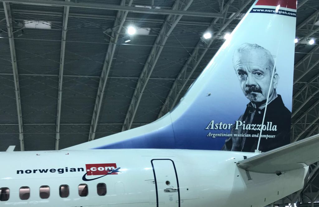 SirChandlerBlog's tweet photo. Actualización: el primer 737 de @Norwegian_ARG tiene previsto llegar el lunes 15 a EZE. El avión está equipado con internet por wifi. La data en el post https://t.co/WC1ElbsSzB https://t.co/Ra4Q0uz4d7