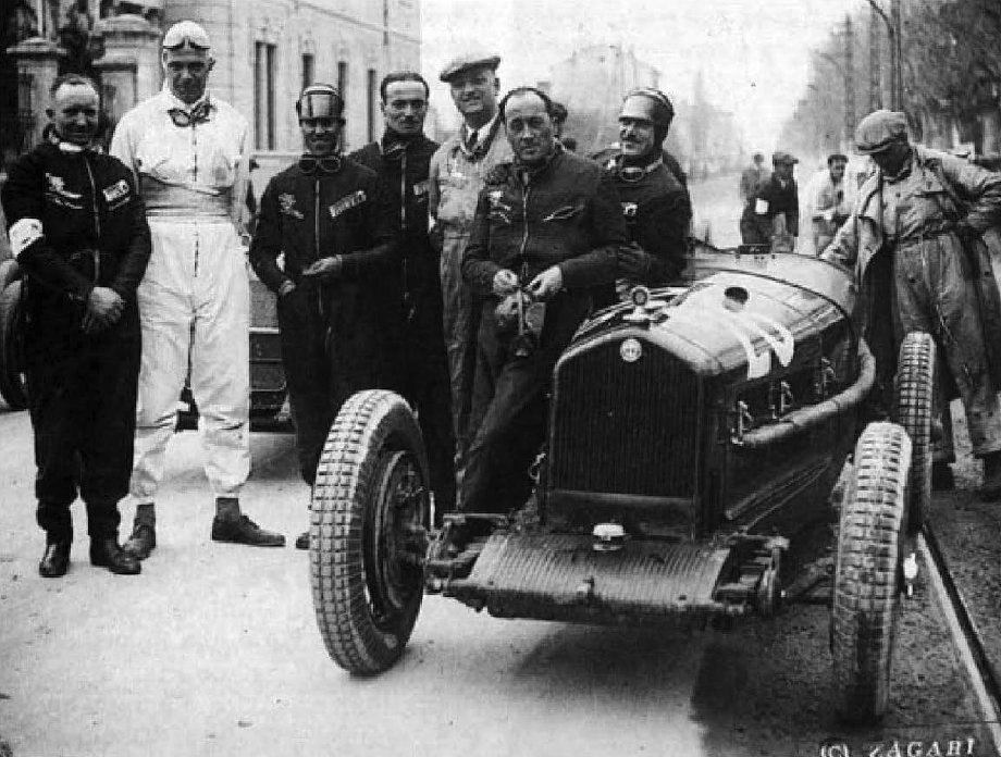 NoSpeedLimit_it's tweet photo. #ScuderiaFerrari #AlfaRomeo8C2300 #CircuitodiAlessandria 1931 driven by #TazioNuvolari who retired after a battle with winner #AchilleVarzi on #BugattiT51 https://t.co/tuGn6S7Txv