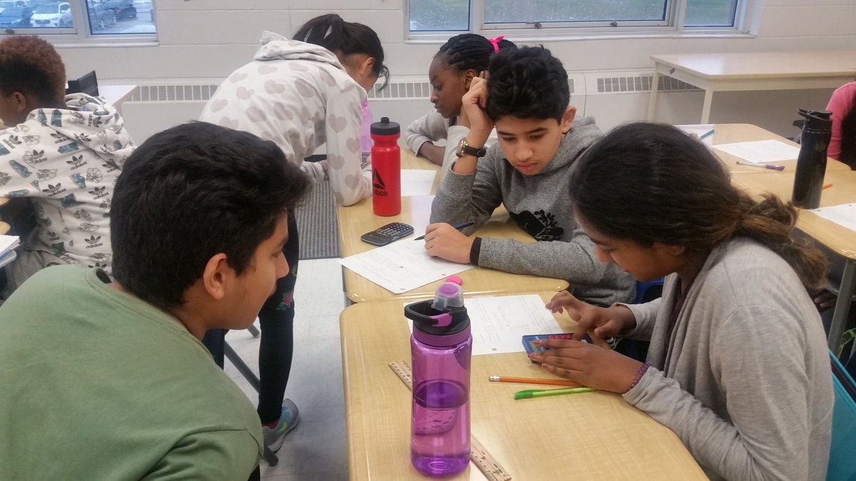 teresa_au's tweet image. 7F Ss applying mean, median, and mode to real world connections #discussingthesowhatofnumbers #accountabletalk #inclusivemath