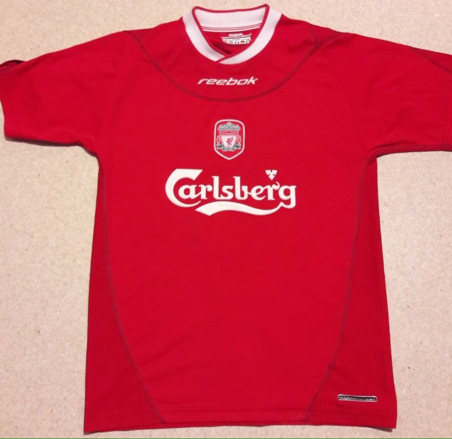 LFC_Turkiye's tweet photo. 📢 ÇEKİLİŞ ZAMANI!!

14 Şubat tarihine kadar; bizi takip edip, bu tweeti paylaşan ve beğenen bir şanslı takipçimize Liverpool'un 2002/2004 sezonunda kullandığı iç saha formasını hediye edeceğiz! 🎁

HERKESE BOL ŞANS! 🎲🎰🔴 #LFC #Liverpool #YNWA https://t.co/pJAQe6wWjz