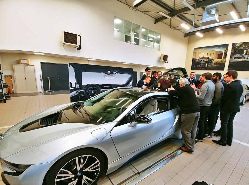 licenceOMSA's tweet image. Essaim de  #3ev autour d"une  #BMWi8. Merci @BMWFrance @BMWi_France