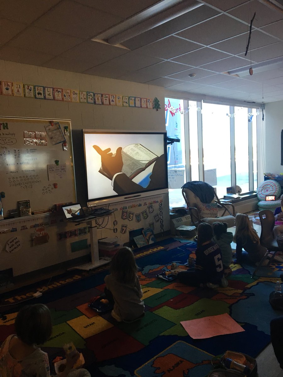 Happy Friday! Lunch 🥙 in the class watching “My Friend Martin”.  ❤️ @PrairieViewEMS