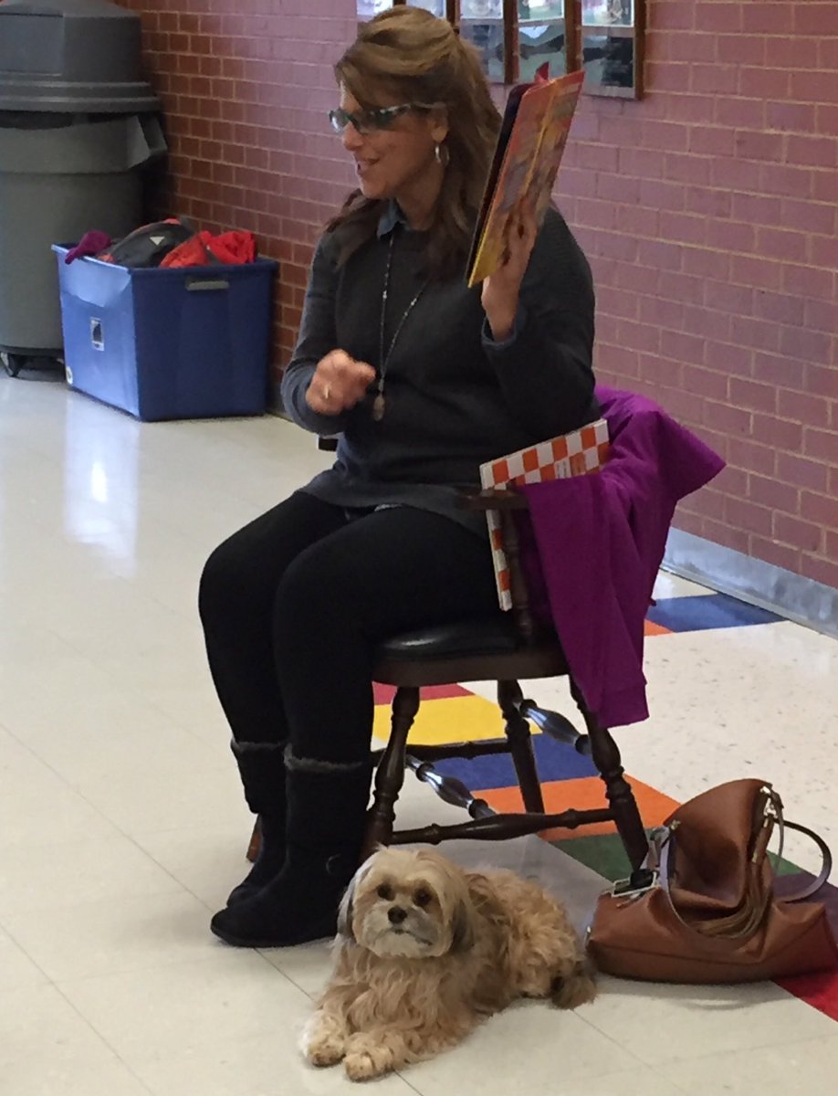 HCSAcctArchive's tweet image. Michelle Silva of B97.5 visited Russellville’s First Grade today sharing stories abt adopting shelter dogs. @BuddySmith13 @tmurphsmith