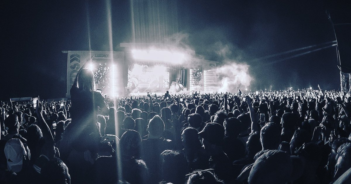 EddyAfterHours's tweet photo. Captured during @Eminem s performance at Leeds Fest last year

@OfficialRandL

 #leedsfest #leedsfestival #festival #handsup #rap #leeds #epic #eminem #performance #festivals #nikon #festivalrepublic #photography #atmosphere #photoftheday #igers #rapgod #rapper #bbc1 #bbcradio1 https://t.co/FPXKlxLzBL