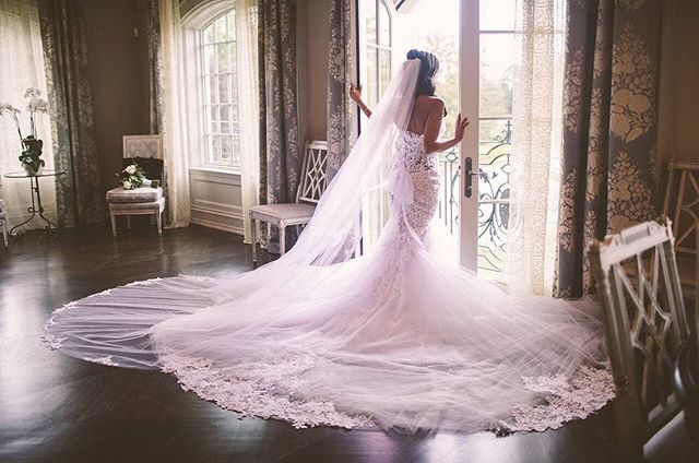 RaycePR's tweet photo. Stunning bridal portrait captured by @julianribinik at Park Chateau. || Photography: @julianribinik | Planner: @socialifeevents | Venue &amp; Catering: @parkchateau | Florals: @eltingvilleflorist | Wedding Cake: @brunosnyc | DJ Group: #PlatinumEntertainment | Violinist: @elya_sy… https://t.co/8xHv1pHQ1x