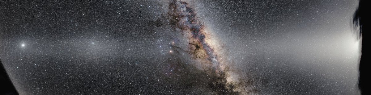 ValongoUFRJ's tweet photo. Luz zodiacal: cone difuso de luz visto no céu ocidental ao final do crepúsculo e no céu oriental antes do alvorecer.
Assim o guitarrista Brian May, do Queen, definiu em sua tese de doutorado o fenômeno da imagem.

Foto: luz zodiacal atravessando a Via-Láctea (ESO/P. Horálek). https://t.co/56G7lijmxg
