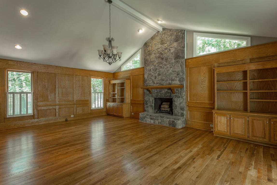 Rachaelga1's tweet image. Crye-Leike 423-756-0771... Beautifully renovated and Crye-Leike 423-756-0771...Move in ready in Rome, GA! This spacious 5 bdrm home features new paint, pool &amp;amp; quiet cul-du-sac location.  $354,900

For more info, rachaelhenderson.crye-leike.com/21-n-pheasant-…

#FridayFeeling #RealEstate #RomeGeorgia