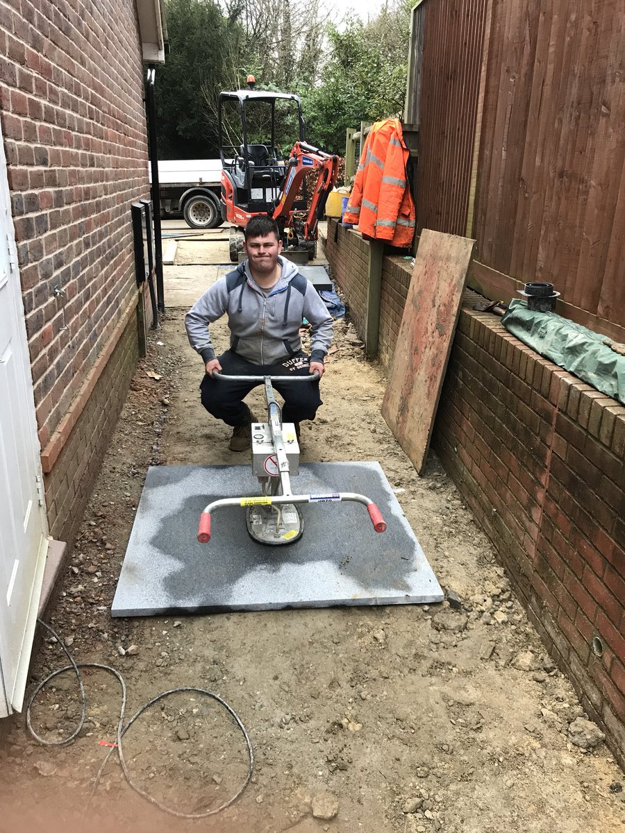 ConquestSpaces's tweet image. Great fun with the suckers today @ProbstHandling @MarshallsReg #BigboyGranite @happilyHeather @The_APL