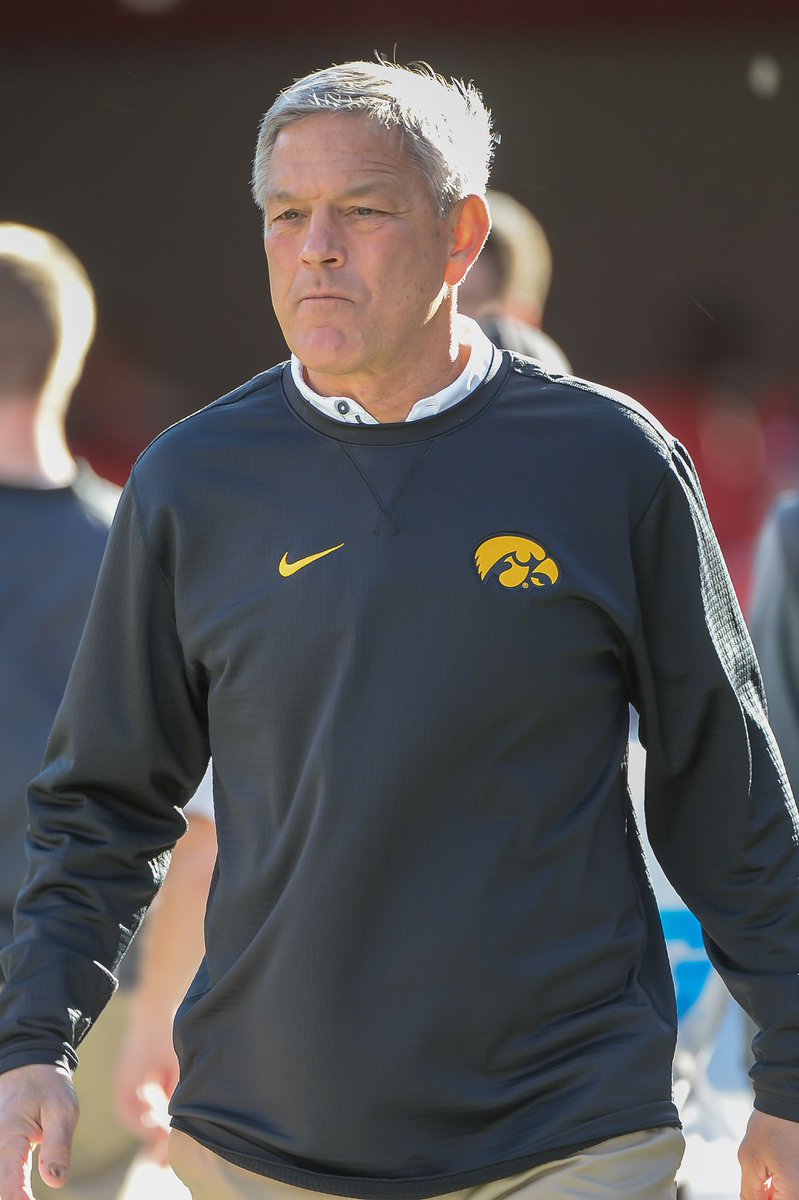 WideRtNattyLt's tweet photo. WRNL Exclusive: Kirk Ferentz Haggled Lemonade Stand Price with Neighbor Kids https://t.co/2rRGUqnqHq https://t.co/yyLGcAn2eA
