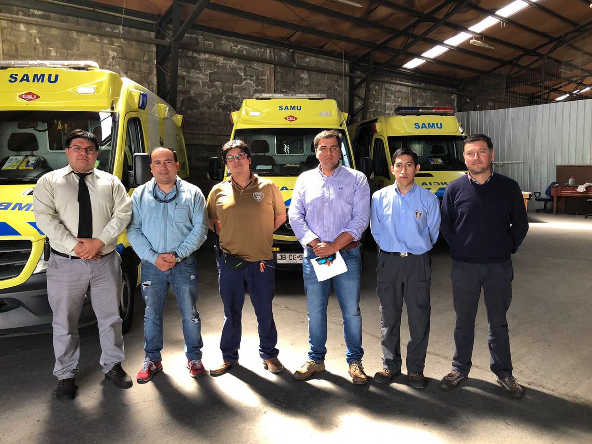 Bomberos_Osorno's tweet photo. 12/01/18 Reunión de coordinación 
2do comandante C. B. Osorno y departamento de Telecomunicaciones con personal Samu https://t.co/aqd0vfNby4