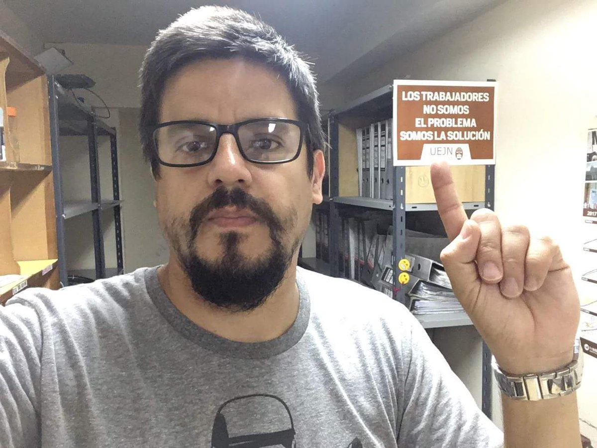 Hoy, 12 de enero, los judiciales como siempre seguimos trabajando todo el mes; como los compañeros de la Secretaría General de la Cámara Nacional de Apelaciones de la seguridad social. #EneroLaJusticiaTrabaja <a href="/JulioPiumato/">Julio Piumato</a> <a href="/ALEGIANI/">Alejandro Giani ⭐⭐⭐</a>