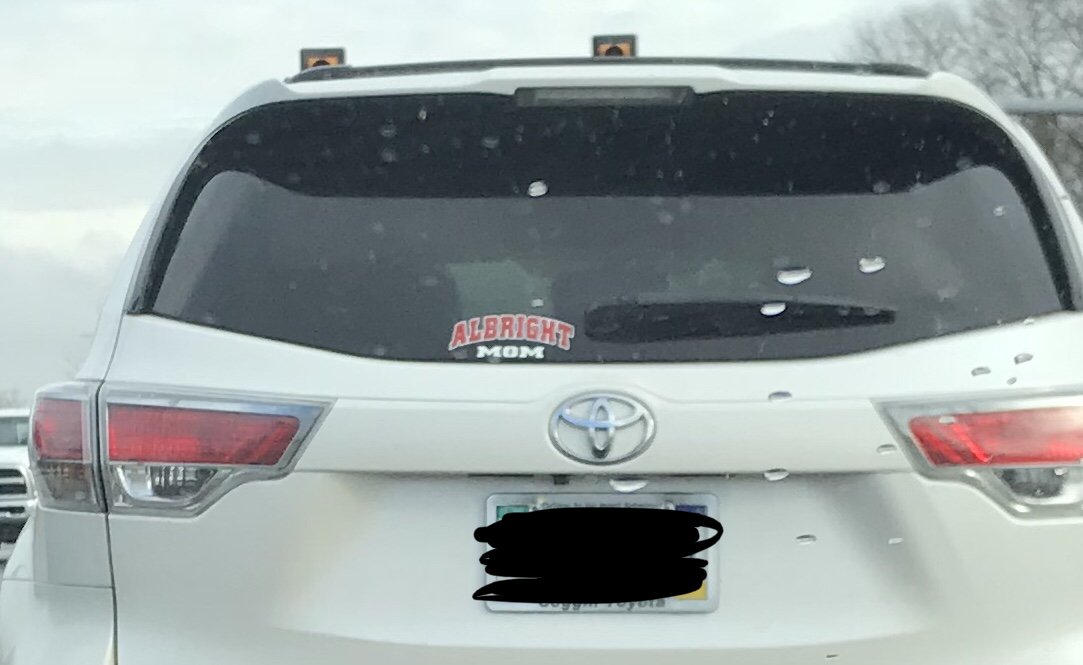 micdangles's tweet image. I thought that said “airtight” mom 😂🤣😂🤣