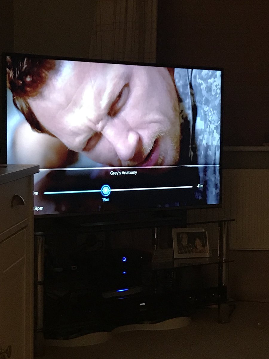 danni_baxter's tweet photo. @GreysABC Watching @TheRealKMcKidd ‘s Grey’s debut 👊😬 #GreysAnatomy #owenhunt #throwback #fridaynightbinge https://t.co/frsMB4cYcy