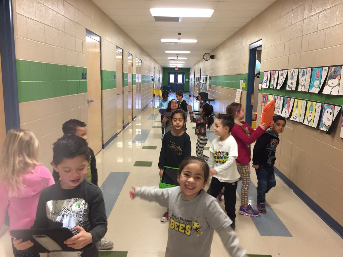 renee_sankey's tweet photo. Weβre going on a shape hunt! π§ #beeslearning #kinderbees #ellisoninspired @NISDElemMath https://t.co/l5PmFDYE9k