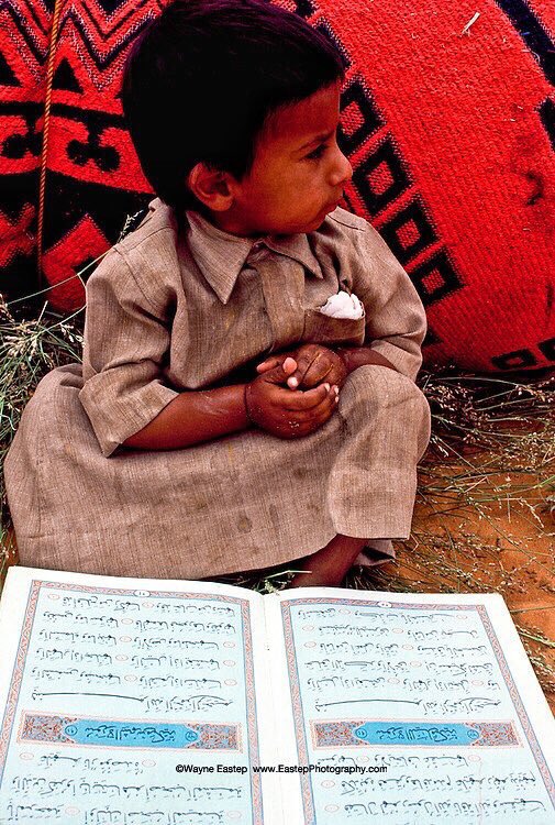 صور قديمة لزمن جميل En Twitter أطفال من قبيلة المرة في بادية الدهناء عام 1403 هـ 1983 م
