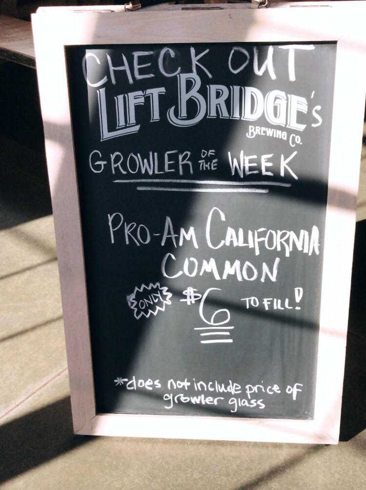 LiftBridge's tweet photo. Introducing Growler of the Week:
Each week we will feature a $6 growler fill of one of our brews.
This week (what's left of it): Pro-Am California Common
#LBWinter #GrowleroftheWeek https://t.co/Ab9TIQ8j3C