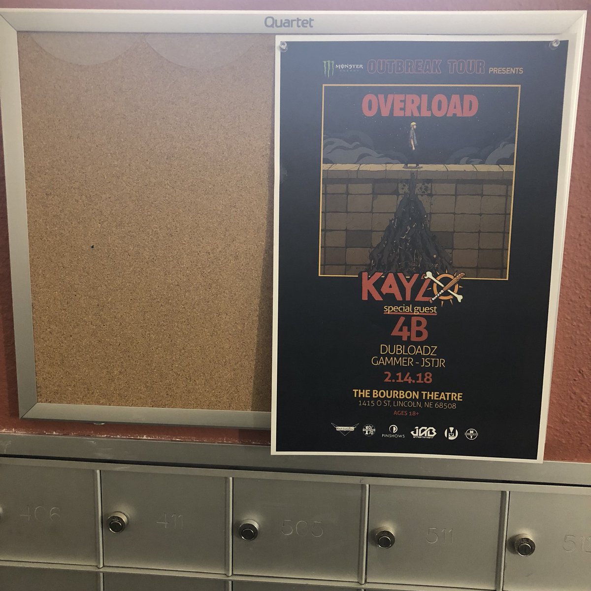 #MassiveStreetTeam got their posters last night and already got to work. Cold weather can’t stop our team, so be on the lookout as they hit up spots all over the Omaha and Lincoln area !!! #MassiveTeam #OutBreakTour #Feb14th #ValentinesDayMassacre
Tickets: bit.ly/KAYZOtixLNK