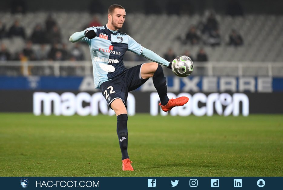 Fin du match ici au Stade Abbé Deschamps, le HAC repart avec un nul 1-1 contre l' <a href="/AJA/">AJ Auxerre</a> (but d'Alimami Gory)
#AJAHAC
