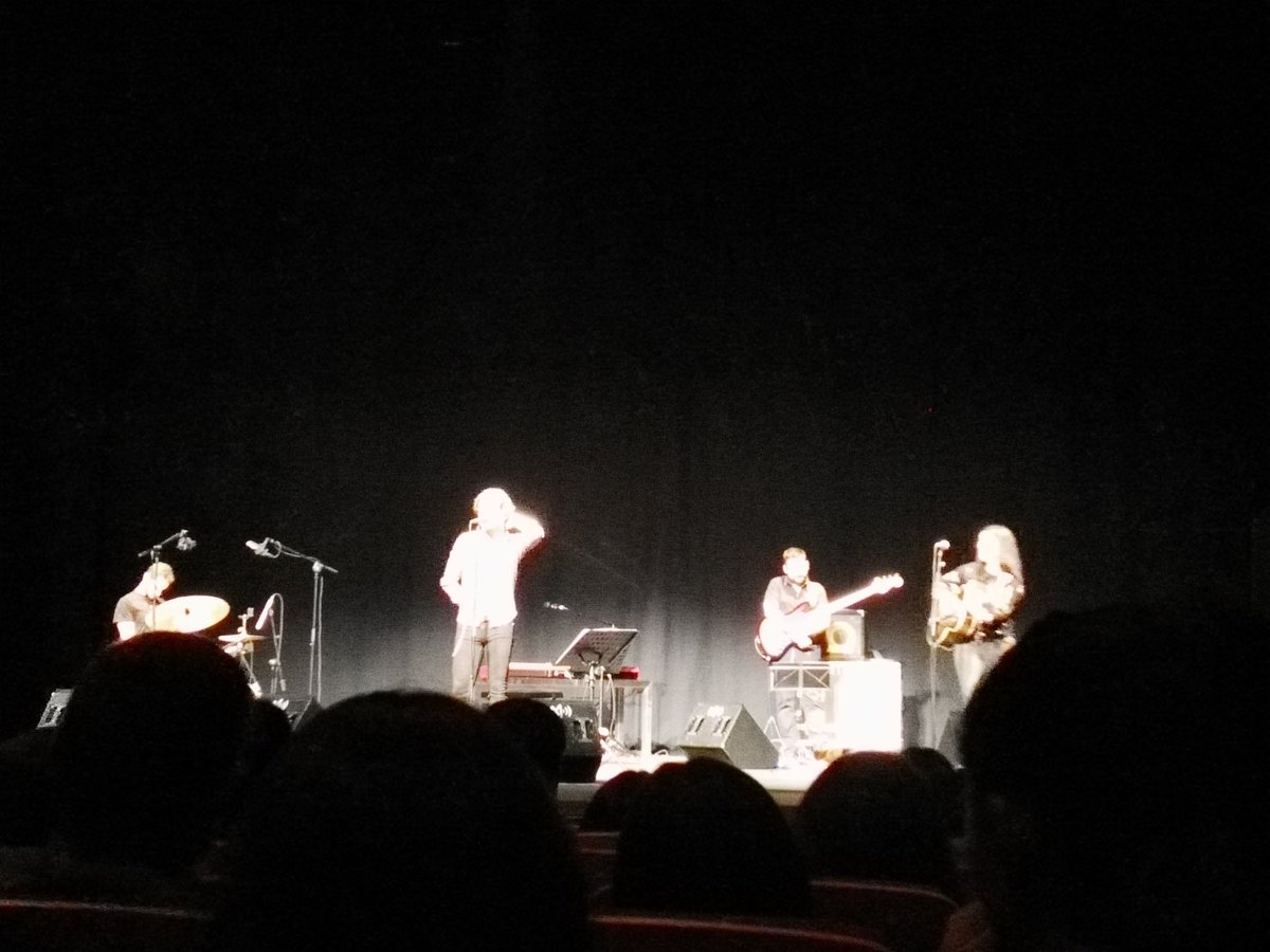 <a href="/FrediLeis/">Fredi Leis</a> y <a href="/carmelapequena/">Carmela Pequeña</a> nos canta una versión de Alex Ferreira llamada "Me la saludan» y la hacen «pequeñita» 😍