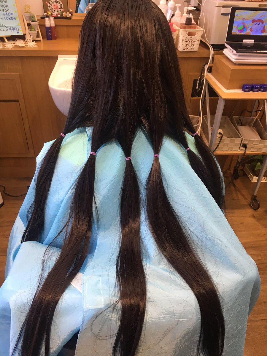 りばあじゅ美容室 頭皮洗浄 今年初 ヘアドネーション 中学生の女の子が挑戦してくれました 去年はお母さんもヘアドナーに こうやって 紹介の輪が繋がっていくのは本当に嬉しい 三鷹市 美容室 ヘアドネーション りばあじゅ美容室 頭皮洗浄 今年初 ヘアドネーション 中学生の女の子が挑戦してくれました 去年はお母さんもヘアドナーに こうやって 紹介の輪が繋がっていくのは本当に嬉しい 三鷹市 美容室 ヘアドネーション