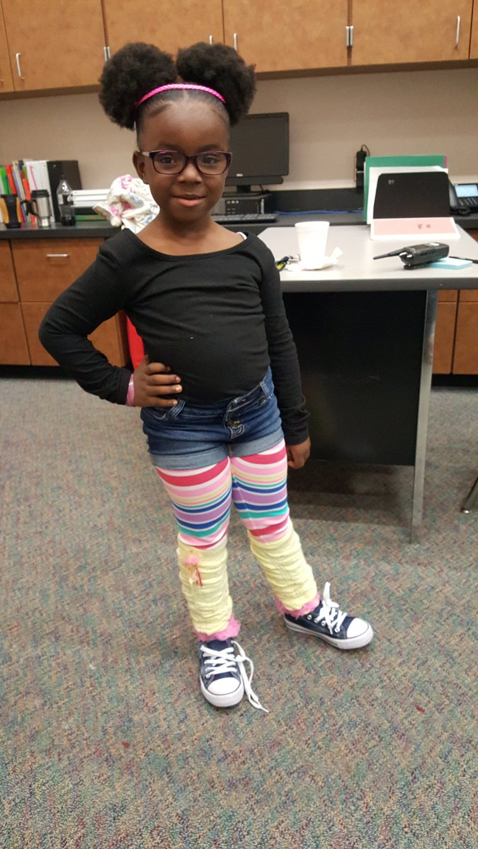 MrsAllie2's tweet photo. Daycare darling Raya representing the 80's today! Go Raya go Raya go!!! @HolmquistES https://t.co/Bm8Nz6IkOl