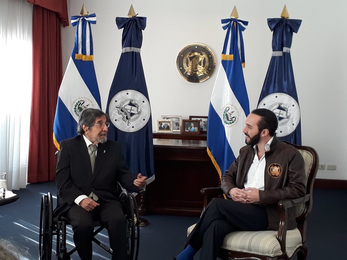 "Este día, lo declaramos: Hijo Meritísimo de la ciudad de San Salvador", alcalde <a href="/nayibbukele/">Nayib Bukele</a>.