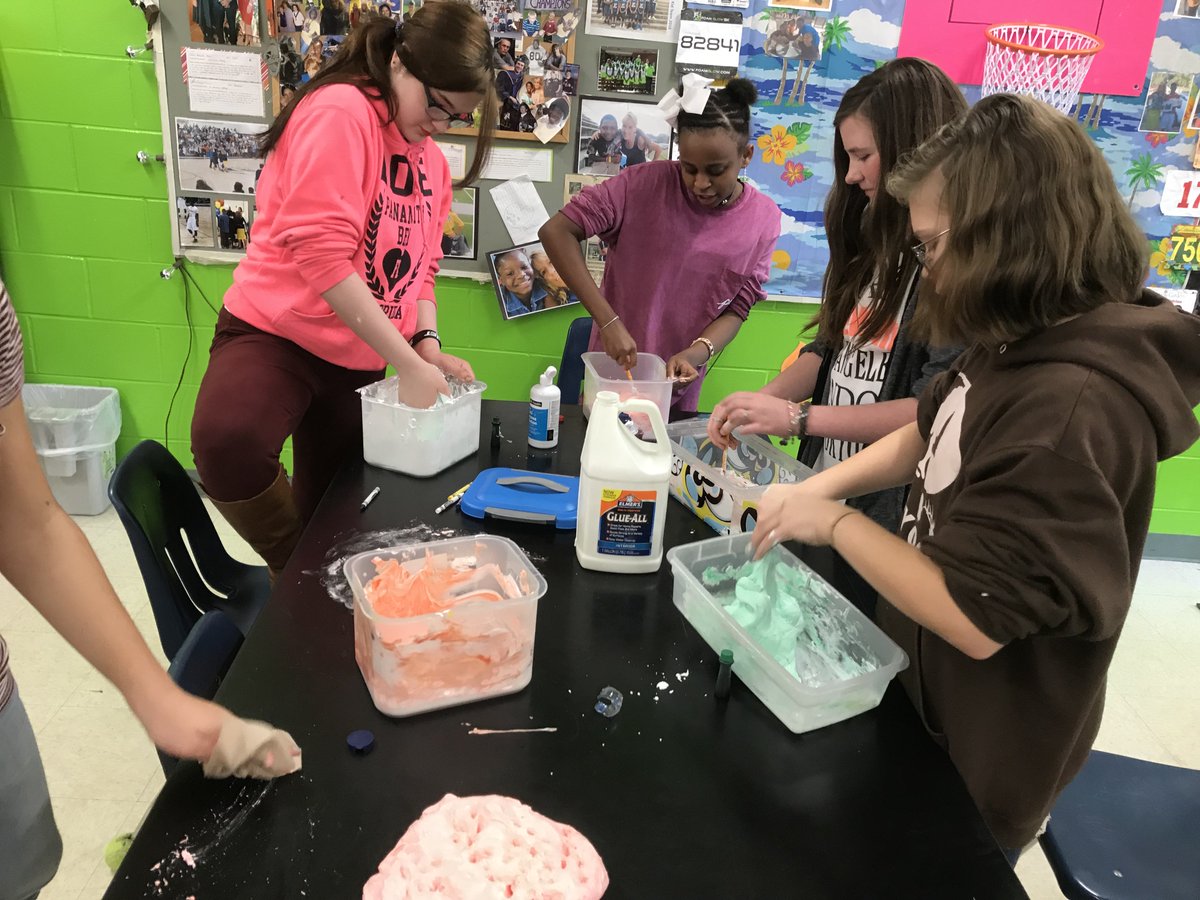 cmnobley's tweet photo. Girls just wanna.........MAKE SLIME?????? Ok. Women’s Fashion Safari= SLIME FEST today!!! https://t.co/m2cHEmlUwy