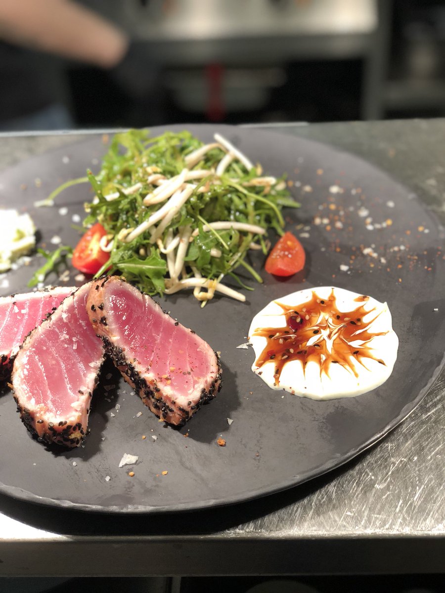 Amterl's tweet photo. ‼️‼️‼️Thunfisch kurz gebraten..🔝🔝 https://t.co/tN39kPmOiT