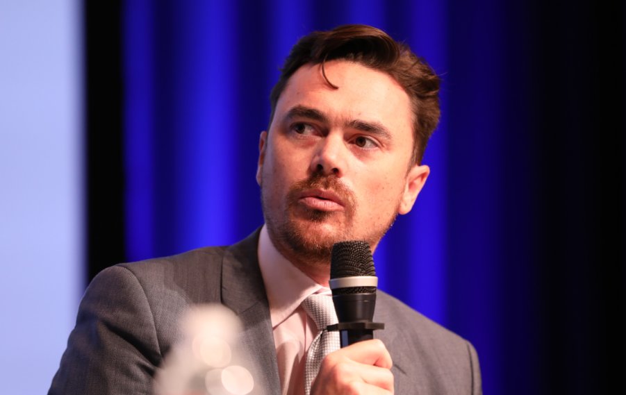 WRIRossCities's tweet photo. I'm astounded at the lack of communication between the transport and land planning departments. #Transport should be the #skeleton of land planning, not the other way around, said @aleishmantower at #TTDC18  https://t.co/PtIENAZxQb https://t.co/IOuYa493T4