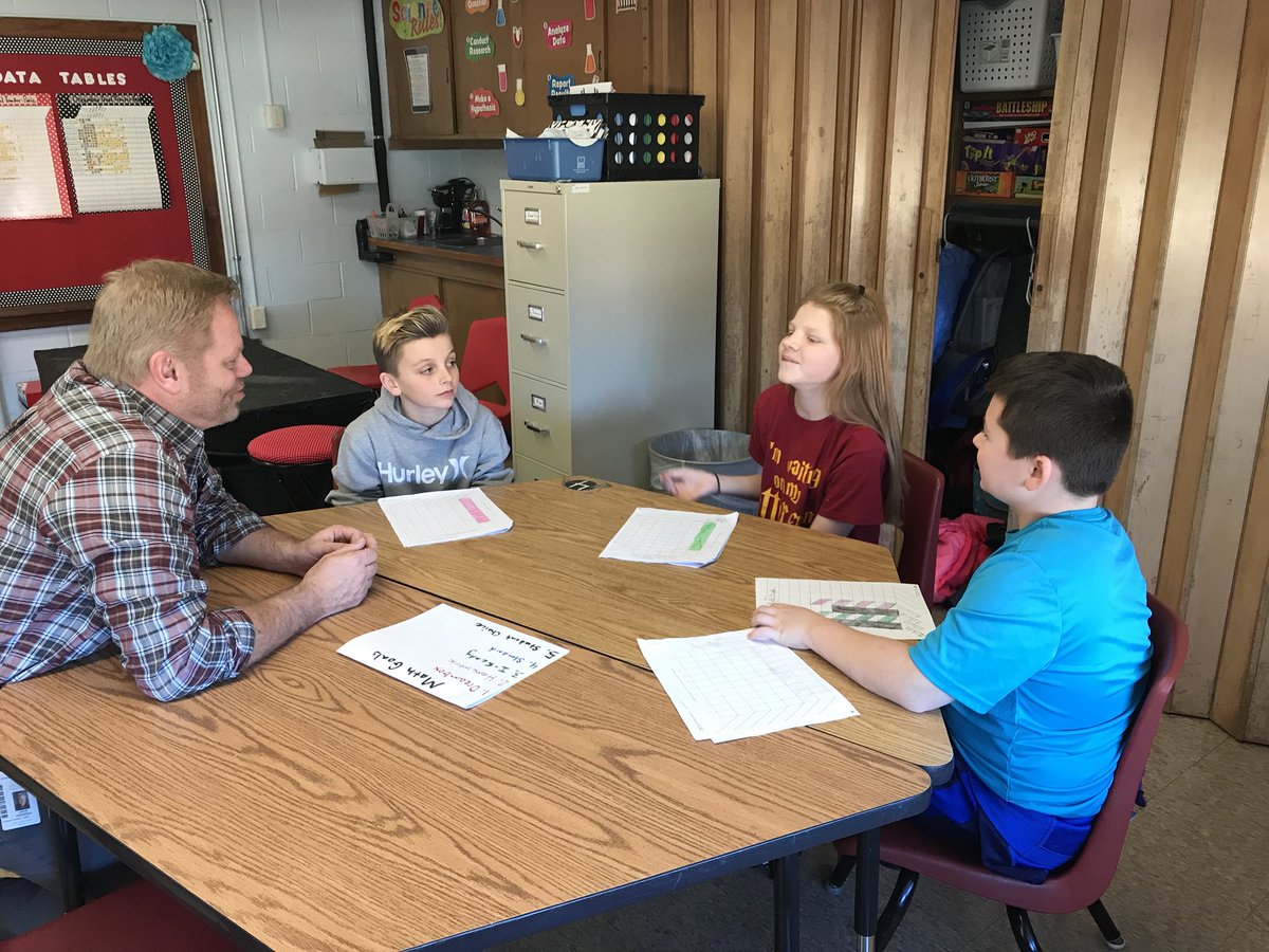 sps_disney's tweet photo. Dr. Anderson is a natural at connecting with kids, including talking with them about their goals &amp; data. His school visits keep him in touch, &amp; it’s obvious what  guides his decision making. @officialSPS https://t.co/Pymq7wow2b