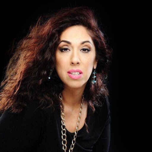 brandon_meza's tweet photo. Viene #Cantadísimo con un experimentado jurado.
@ReginaOrozco Regina Orozco, una de las máximas sopranos de México que ha participado en montajes de diversos estilos como ópera, teatro, cine y televisión;
Iniciamos en Febrero 7, 2018 vía @multimediostv https://t.co/fzQyjj90yi